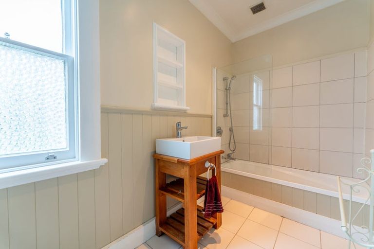 Photo of property in 19 Rhodes Street, Waimate, 7924