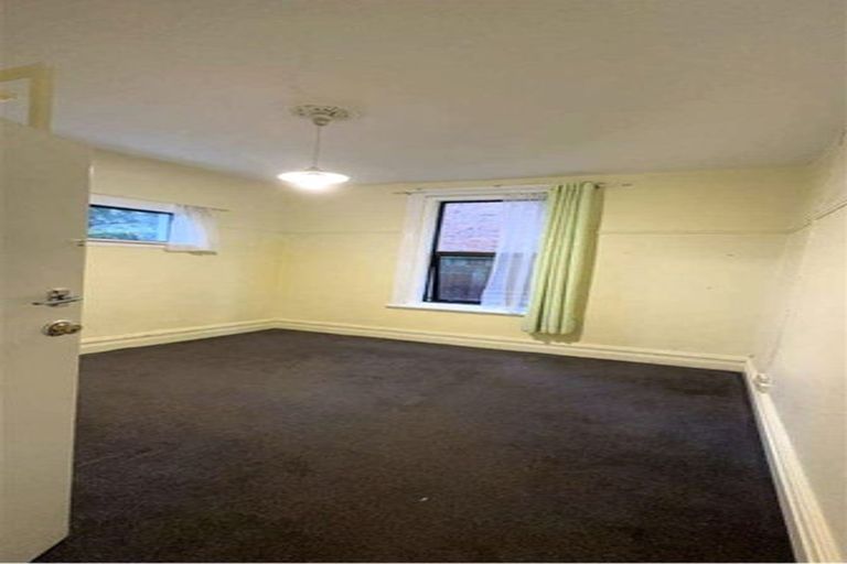 Photo of property in 5 Howe Street, North Dunedin, Dunedin, 9016