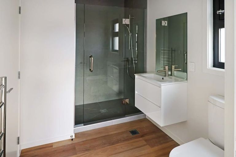 Photo of property in 9/489 Riverside Drive, Fairfield, Lower Hutt, 5011