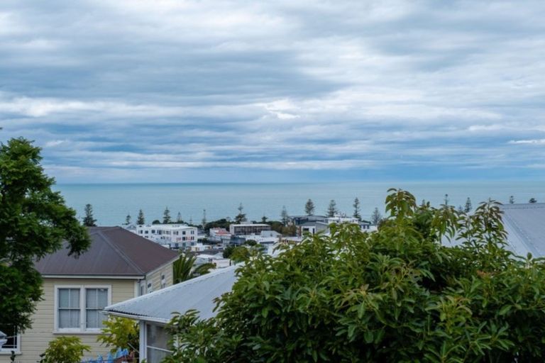 Photo of property in 1/9 Colenso Avenue, Hospital Hill, Napier, 4110