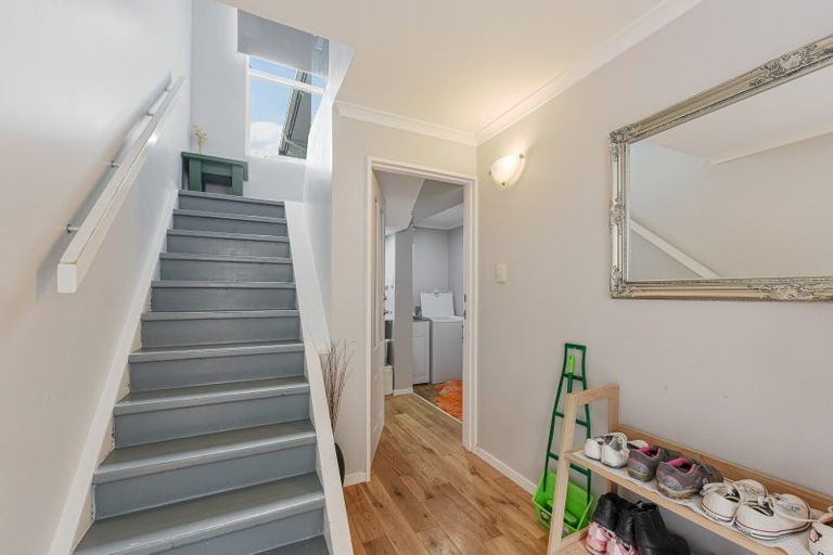 Photo of property in 23 Moana View Road, Waikawa, Picton, 7220