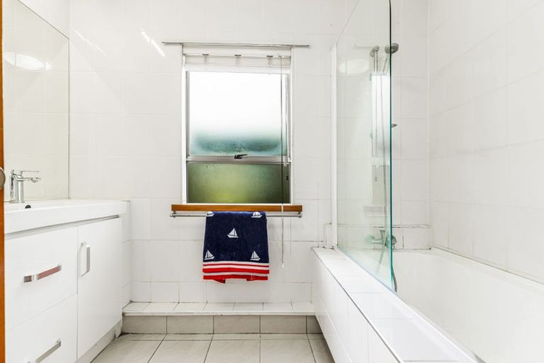 Photo of property in 39 Riverlea Road, Whenuapai, Auckland, 0618