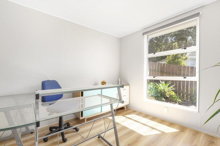 Photo of property in 44 View Road, Titahi Bay, Porirua, 5022