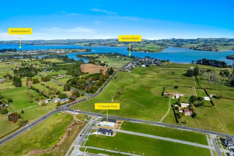Photo of property in 113 Mutetai Road, Clarks Beach, 2122