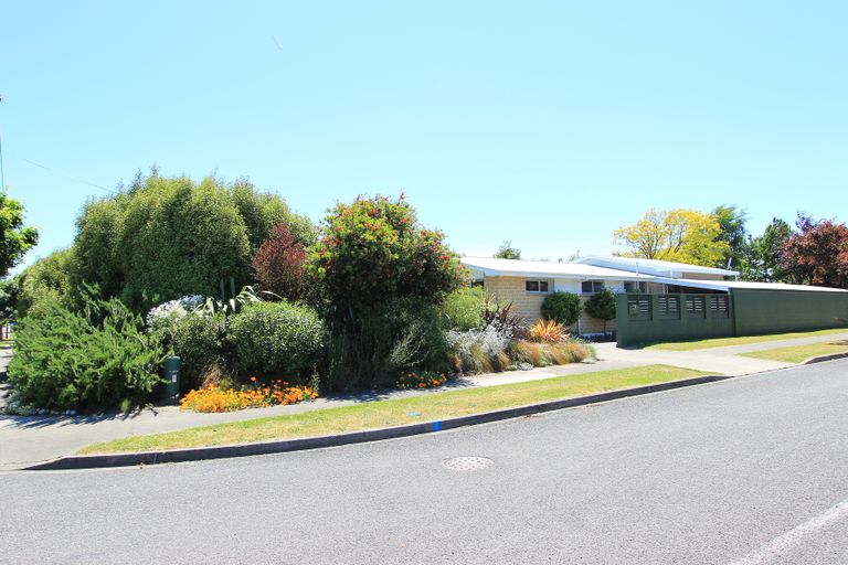 Photo of property in 1 Carlyle Crescent, Witherlea, Blenheim, 7201