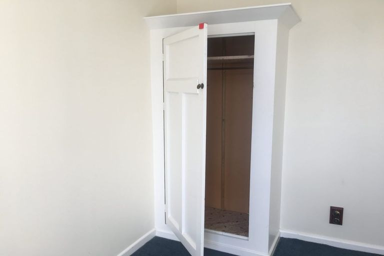 Photo of property in 12 Park Street, Thorndon, Wellington, 6011