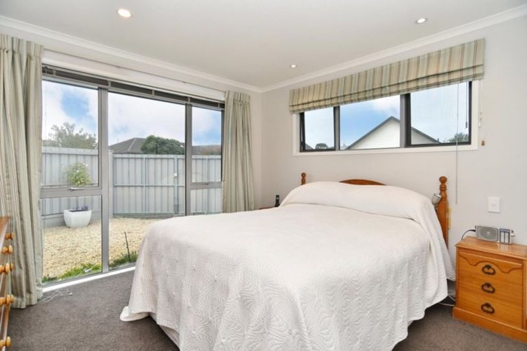 Photo of property in 1/28 Kirsten Place, Parklands, Christchurch, 8083