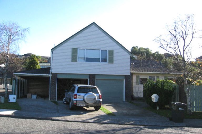 Photo of property in 11 Burbank Crescent, Churton Park, Wellington, 6037