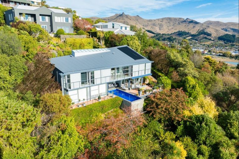 Photo of property in 12a Valley View, Mount Pleasant, Christchurch, 8081