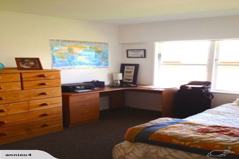 Photo of property in 1/4 Margaret Place, Milford, Auckland, 0620