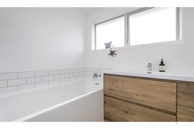 Photo of property in 1-2/17a Tawa Street, Glenwood, Timaru, 7910