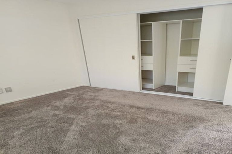 Photo of property in 21 Oaktree Avenue, Browns Bay, Auckland, 0630