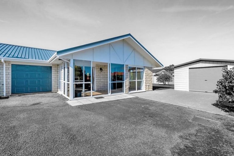 Photo of property in 8b South Road, Manaia, 4612