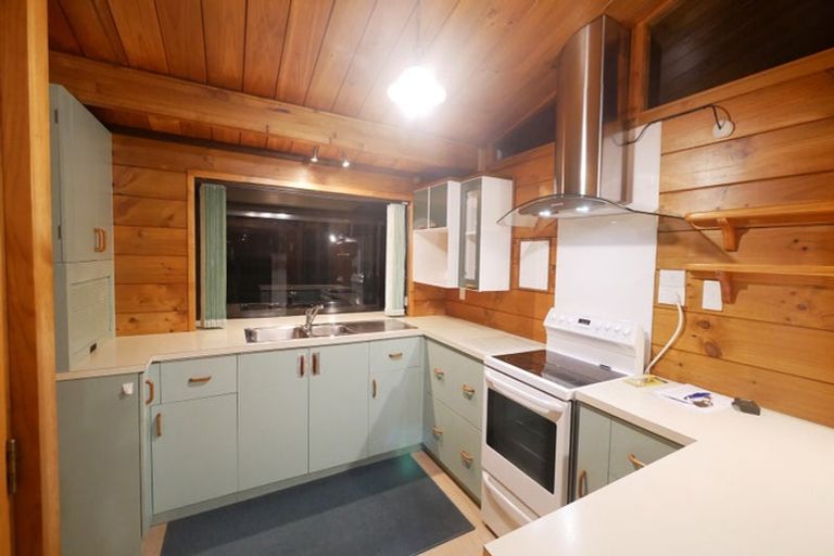 Photo of property in 8 Roband Crescent, Brown Owl, Upper Hutt, 5018