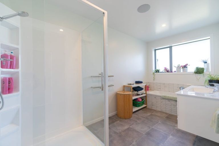 Photo of property in 11 Breaksea Street, Te Anau, 9600