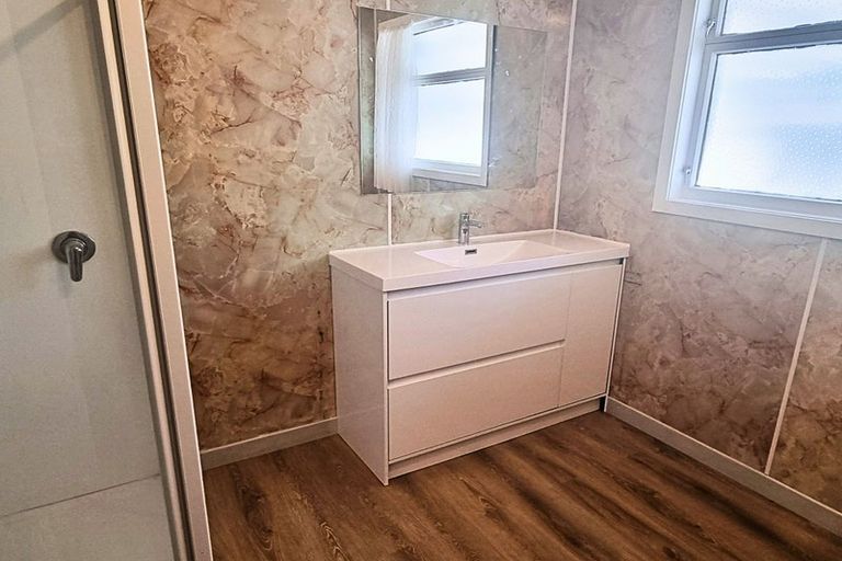 Photo of property in 35 Pulham Crescent, Queenwood, Hamilton, 3210