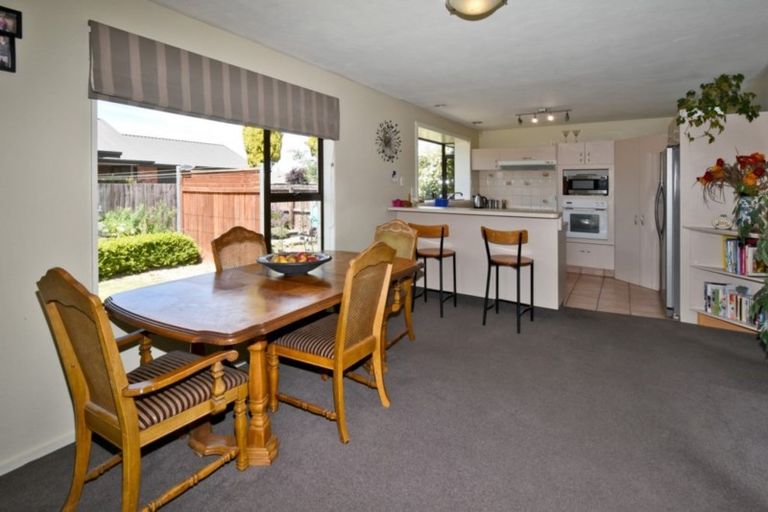 Photo of property in 34 Lowry Avenue, Redwood, Christchurch, 8051
