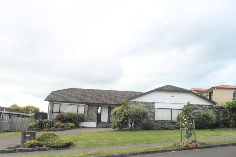 Photo of property in 6 Anure Place, Highland Park, Auckland, 2010