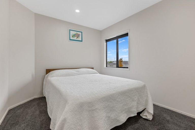 Photo of property in 10c Virginia Place, Whalers Gate, New Plymouth, 4310