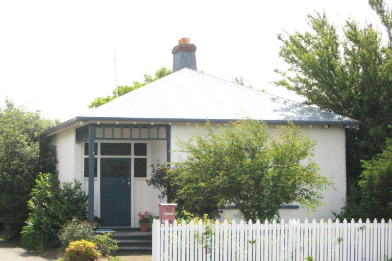 Photo of property in 35 Dunn Street, Somerfield, Christchurch, 8024