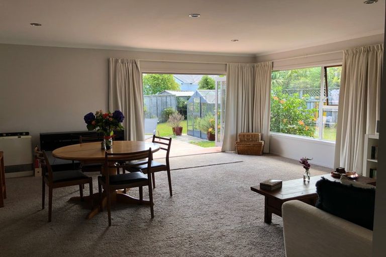 Photo of property in 3/3 Argyle Terrace, Milford, Auckland, 0620