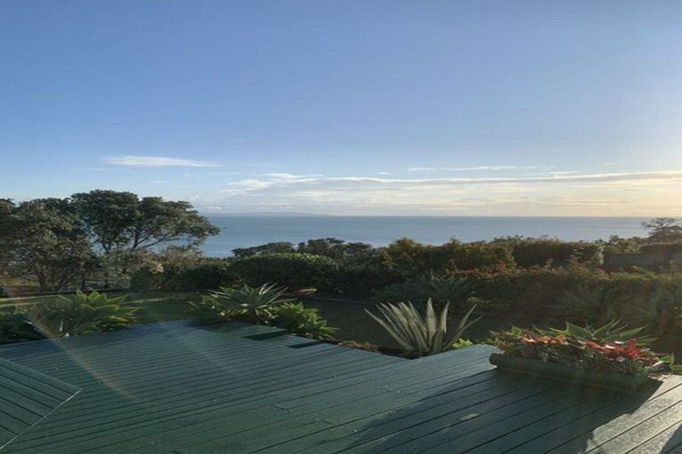 Photo of property in 1420 Whangaparaoa Road, Army Bay, Whangaparaoa, 0930