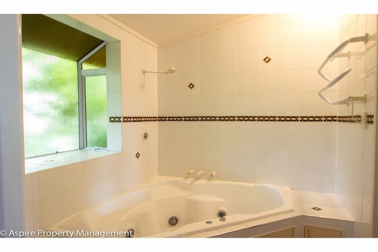Photo of property in 13 Mceldowney Road, Titirangi, Auckland, 0604