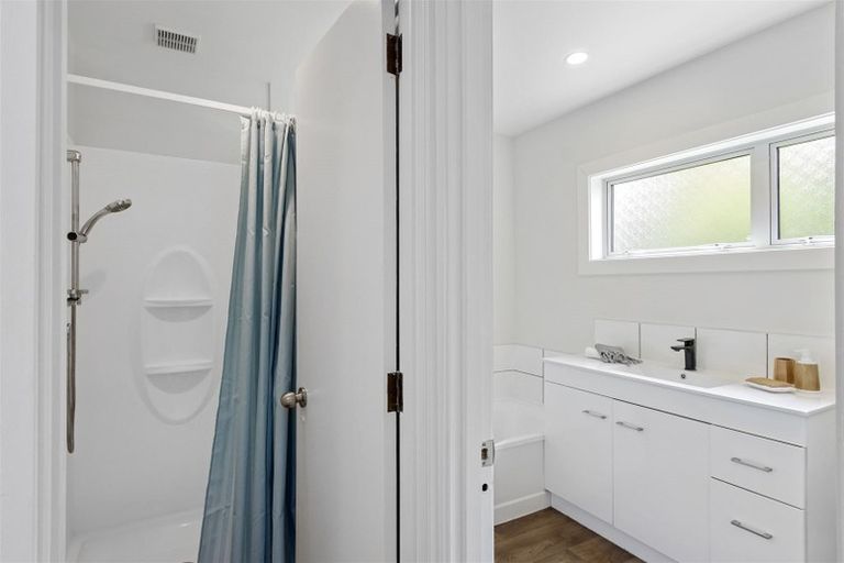 Photo of property in 12 Chatswood Place, Bishopdale, Christchurch, 8051