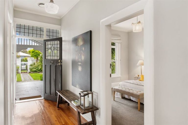 Photo of property in 216 Springfield Road, St Albans, Christchurch, 8014