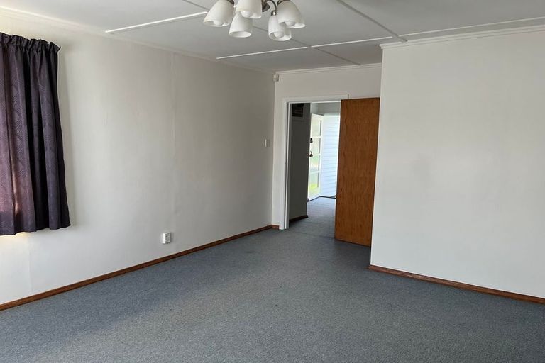 Photo of property in 9 Atiawa Crescent, Waiwhetu, Lower Hutt, 5010