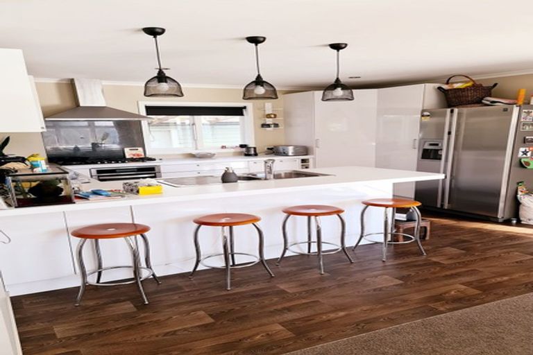 Photo of property in 138 Russell Street, Westport, 7825