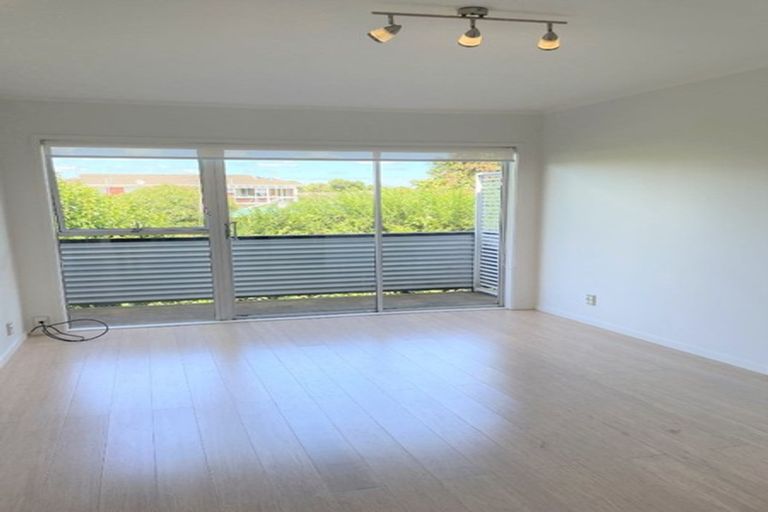 Photo of property in 9/11 Kingsway Avenue, Sandringham, Auckland, 1025