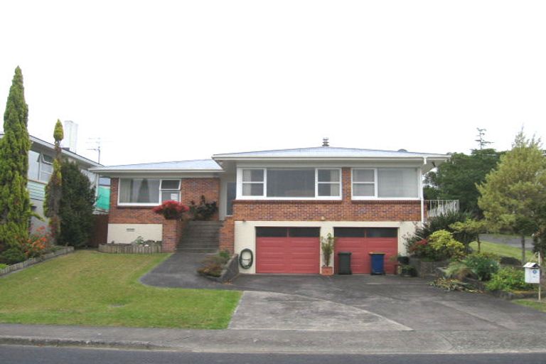 Photo of property in 39 Holland Road, Hillcrest, Auckland, 0627