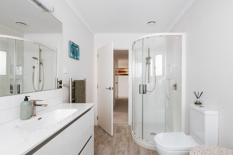 Photo of property in 39 Flounder Drive, Omokoroa, 3114