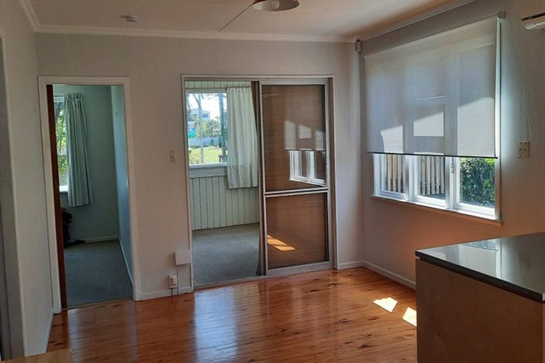 Photo of property in 8 The Avenue, Otaki Beach, Otaki, 5512