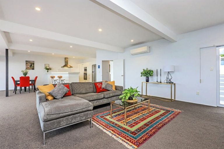 Photo of property in 132 Priestley Terrace, Bluff Hill, Napier, 4110