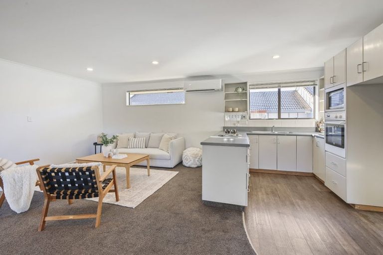 Photo of property in 16 Dunbarton Street, Redwood, Christchurch, 8051