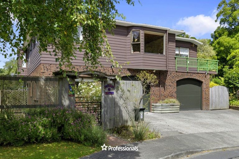 Photo of property in 2 Lady Bell Grove, Lowry Bay, Lower Hutt, 5013