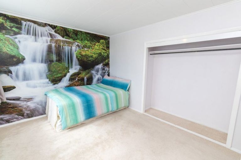 Photo of property in 124 Naenae Road, Naenae, Lower Hutt, 5011
