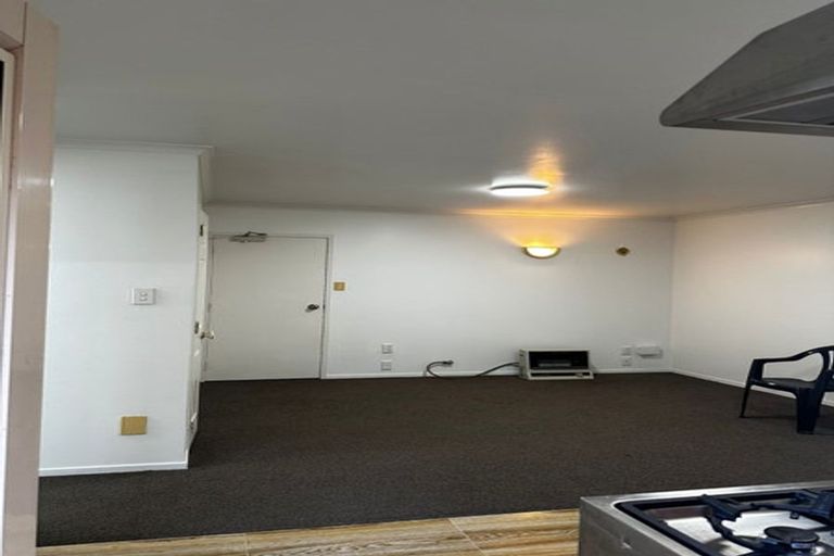 Photo of property in 18 Calluna Crescent, Totara Heights, Auckland, 2105