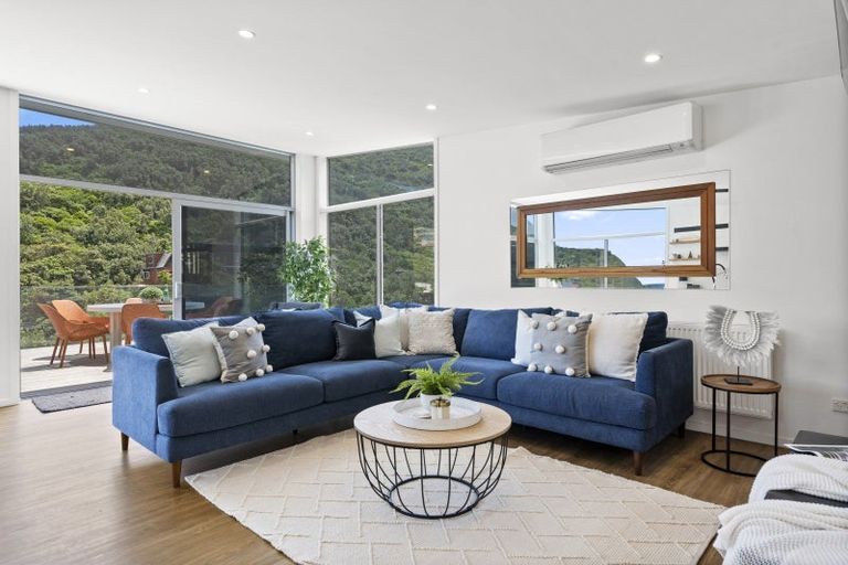 Photo of property in 221 Houghton Bay Road, Houghton Bay, Wellington, 6023