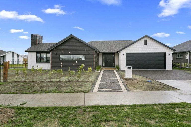 Photo of property in 52 Watkins Road, Cambridge, 3434