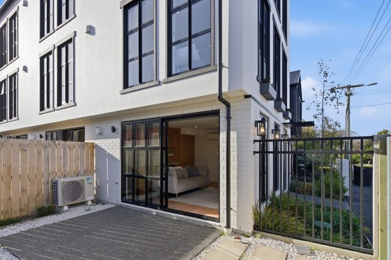 Photo of property in 1/13 Moa Place, Christchurch Central, Christchurch, 8013
