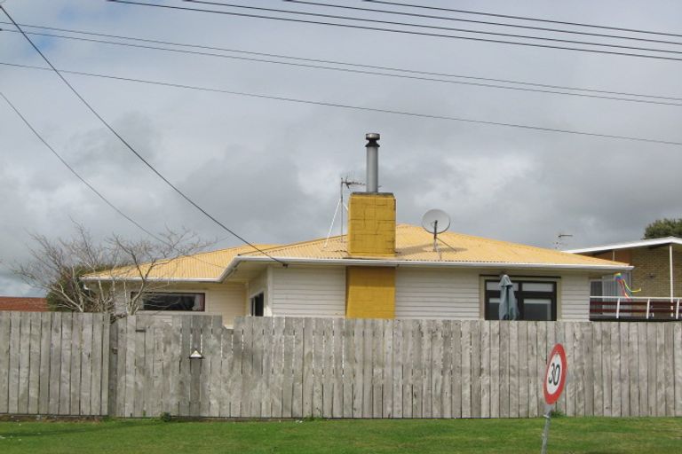 Photo of property in 9 Brookes Terrace, Waitara, 4320