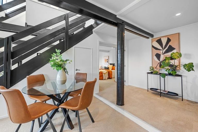 Photo of property in 35 Pluto Place, Beach Haven, Auckland, 0626