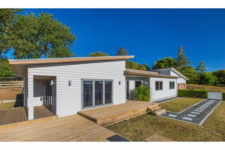 Photo of property in 1734 Kakaramea Road, Ngahinapouri, Hamilton, 3290