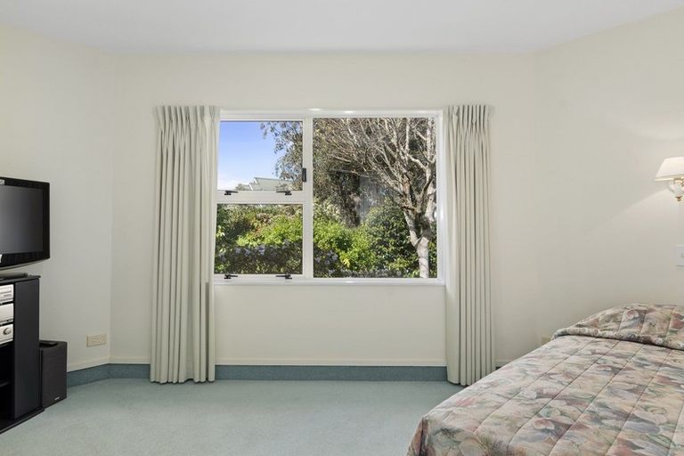 Photo of property in 1 Links View Drive, Omokoroa, 3114