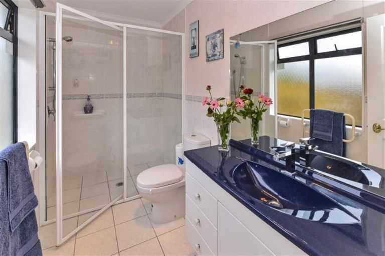 Photo of property in 23 Pitt Avenue, Clendon Park, Auckland, 2103