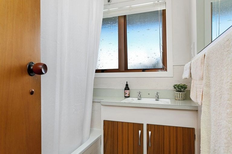 Photo of property in 69b Williams Street, Cambridge, 3434