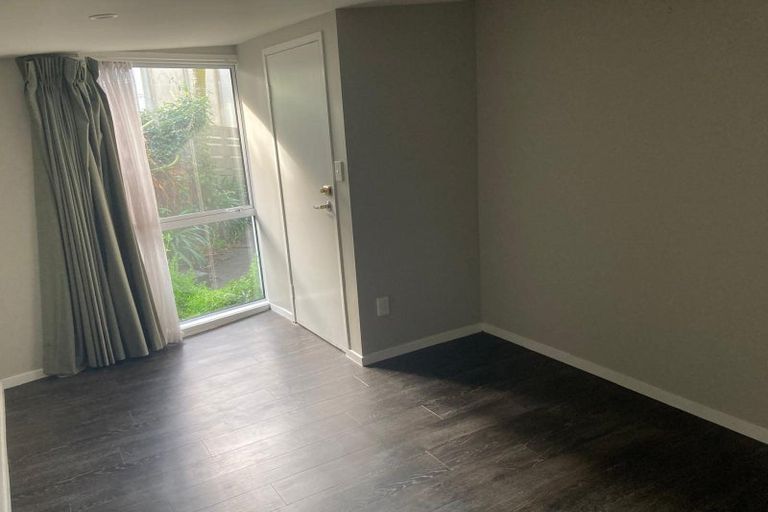 Photo of property in 1/35 Belmont Terrace, Milford, Auckland, 0620